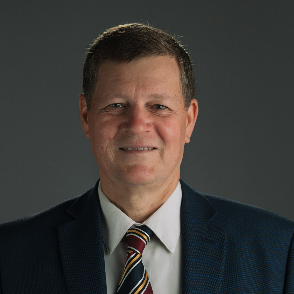 Larry Cox